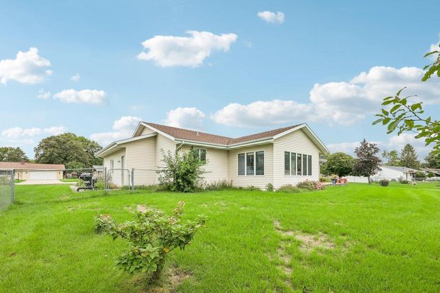 720 E Holly Road, Beloit, WI 53511