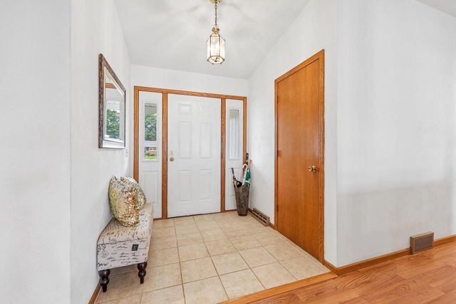 720 E Holly Road, Beloit, WI 53511