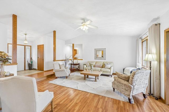 720 E Holly Road, Beloit, WI 53511