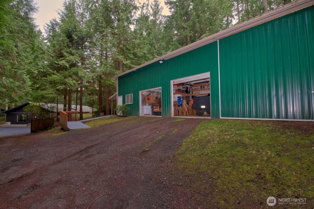 2041 Ptarmigan Lane NW, Poulsbo, WA 98370