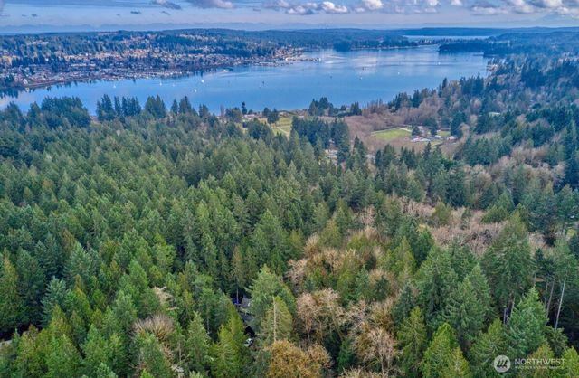 2041 Ptarmigan Lane NW, Poulsbo, WA 98370