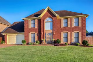 8893 LINDSTROM DR, Memphis, TN 38016