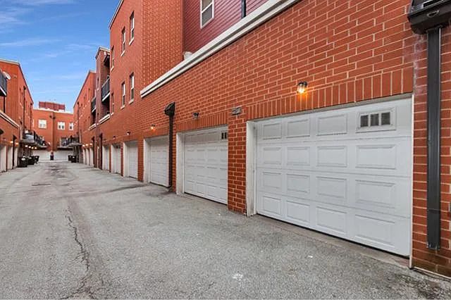 318 E 25th Street E 2E, Chicago, IL 60616