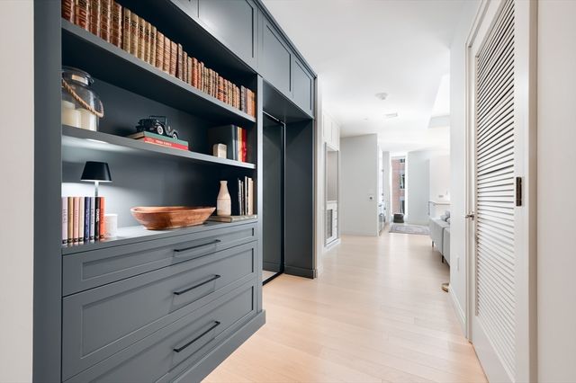 135 Seaport Blvd 1806, Boston, MA 02210