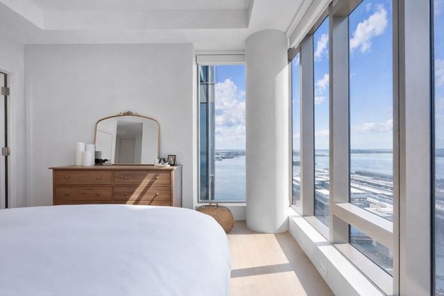135 Seaport Blvd 1806, Boston, MA 02210