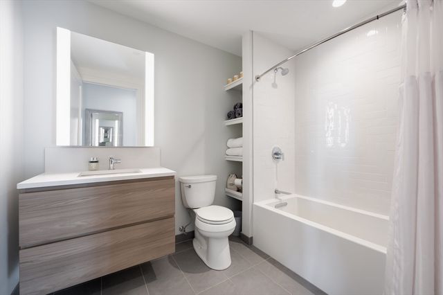 135 Seaport Blvd 1806, Boston, MA 02210
