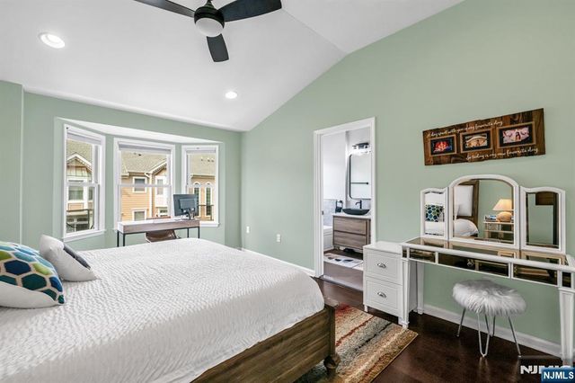 285 Roslyn Court, West New York, NJ 07093