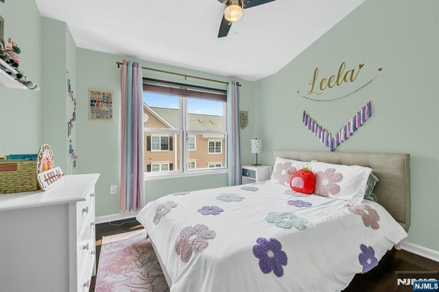 285 Roslyn Court, West New York, NJ 07093