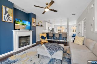 285 Roslyn Court, West New York, NJ 07093