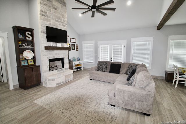 132 Tree Farm, Lytle, TX 78052