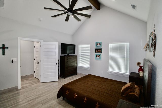 132 Tree Farm, Lytle, TX 78052
