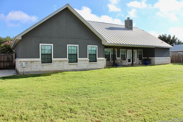 132 Tree Farm, Lytle, TX 78052