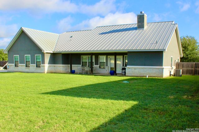 132 Tree Farm, Lytle, TX 78052