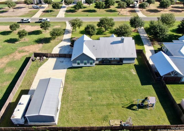 132 Tree Farm, Lytle, TX 78052