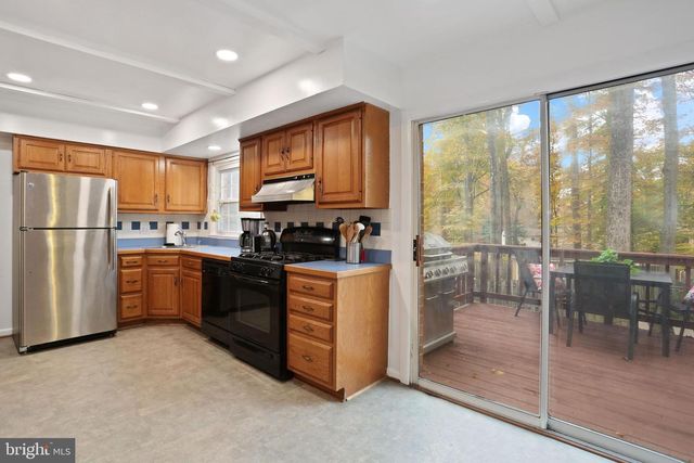 4848 RED FOX DR, Annandale, VA 22003