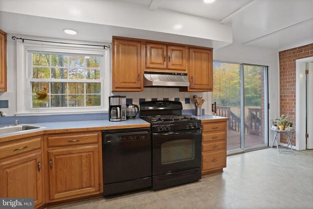 4848 RED FOX DR, Annandale, VA 22003