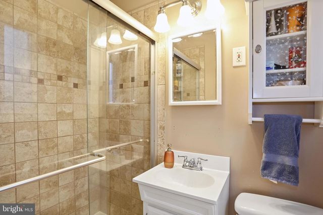 4848 RED FOX DR, Annandale, VA 22003