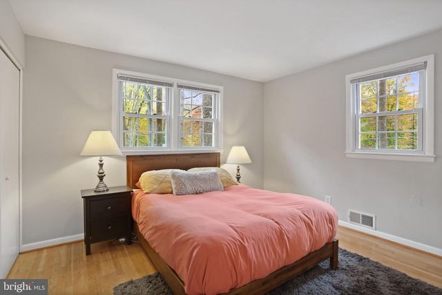 4848 RED FOX DR, Annandale, VA 22003