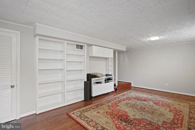 4848 RED FOX DR, Annandale, VA 22003