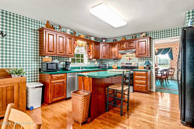 429 Seneca Rd, Shelbyville, KY 40065