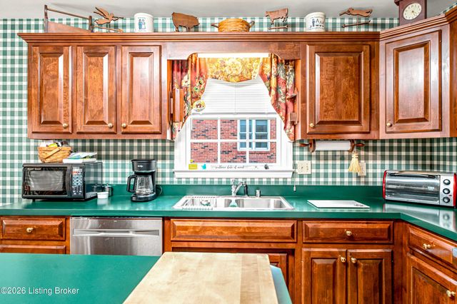 429 Seneca Rd, Shelbyville, KY 40065
