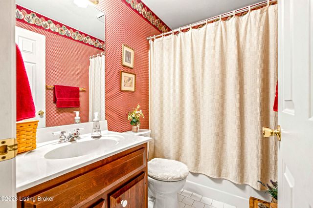 429 Seneca Rd, Shelbyville, KY 40065