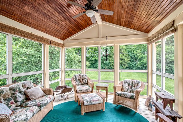 429 Seneca Rd, Shelbyville, KY 40065