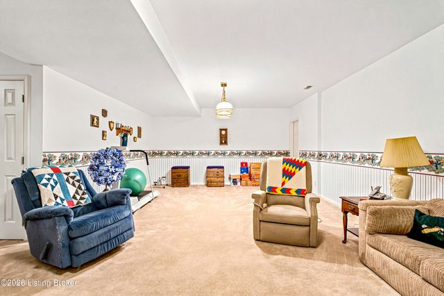 429 Seneca Rd, Shelbyville, KY 40065