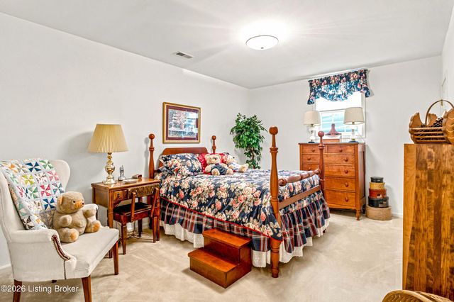 429 Seneca Rd, Shelbyville, KY 40065