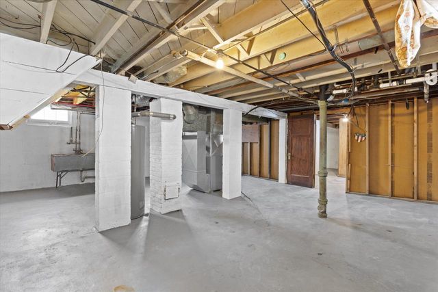 1949 Jay Eye See AVENUE, Racine, WI 53403