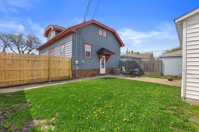 1949 Jay Eye See AVENUE, Racine, WI 53403