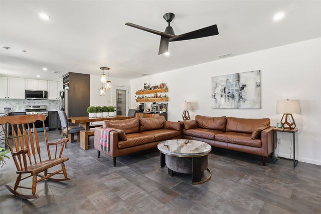 403 Rickey Canyon Avenue, Desoto, TX 75115