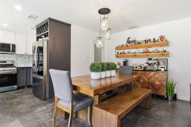 403 Rickey Canyon Avenue, Desoto, TX 75115