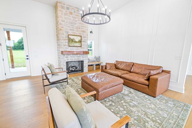7838 Woodfin Rd, Christiana, TN 37037