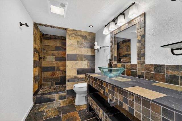 7042 Lone Elm DRIVE, Racine, WI 53402