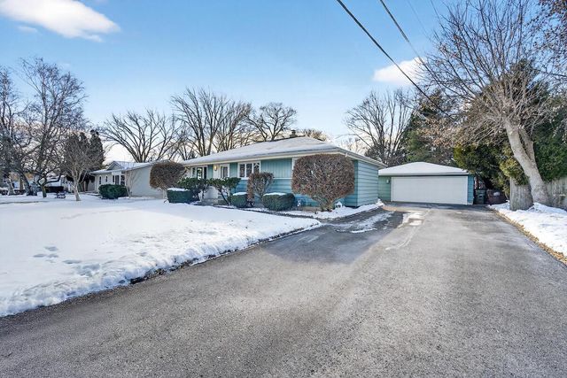 7042 Lone Elm DRIVE, Racine, WI 53402