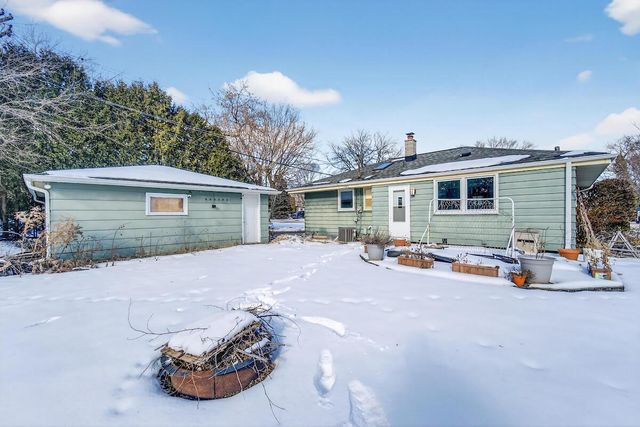 7042 Lone Elm DRIVE, Racine, WI 53402