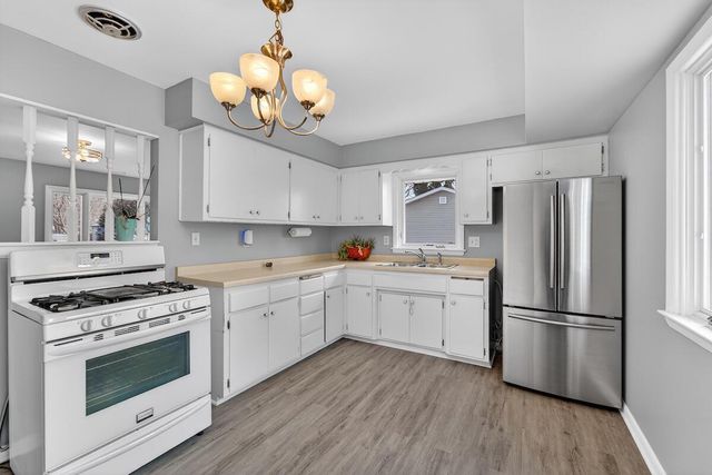 7042 Lone Elm DRIVE, Racine, WI 53402