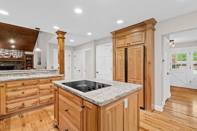 N51W35827 Hillcrest COURT, Oconomowoc, WI 53066