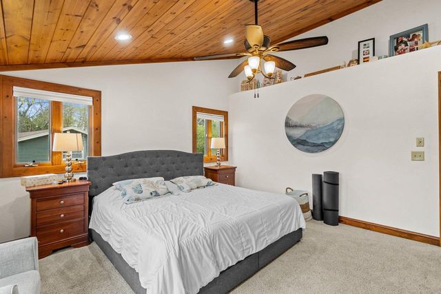 N51W35827 Hillcrest COURT, Oconomowoc, WI 53066