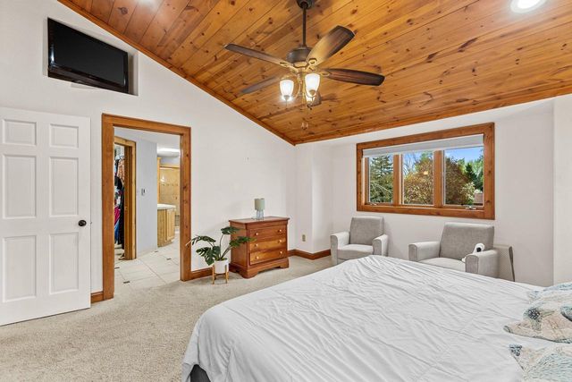 N51W35827 Hillcrest COURT, Oconomowoc, WI 53066