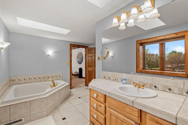 N51W35827 Hillcrest COURT, Oconomowoc, WI 53066