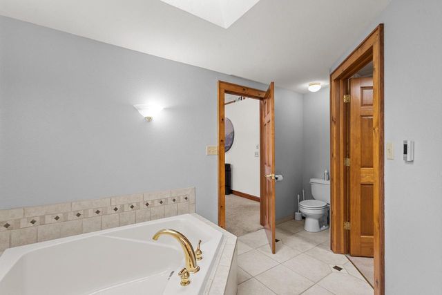 N51W35827 Hillcrest COURT, Oconomowoc, WI 53066