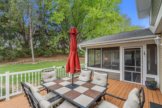 N51W35827 Hillcrest COURT, Oconomowoc, WI 53066