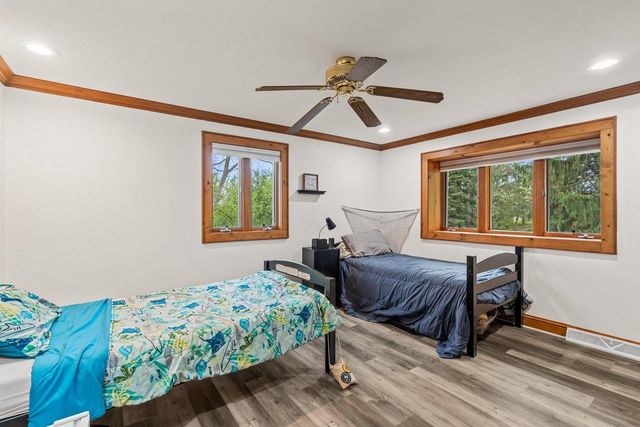 N51W35827 Hillcrest COURT, Oconomowoc, WI 53066