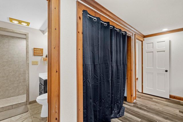 N51W35827 Hillcrest COURT, Oconomowoc, WI 53066
