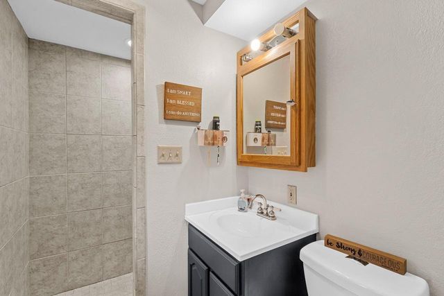 N51W35827 Hillcrest COURT, Oconomowoc, WI 53066
