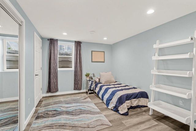 N51W35827 Hillcrest COURT, Oconomowoc, WI 53066