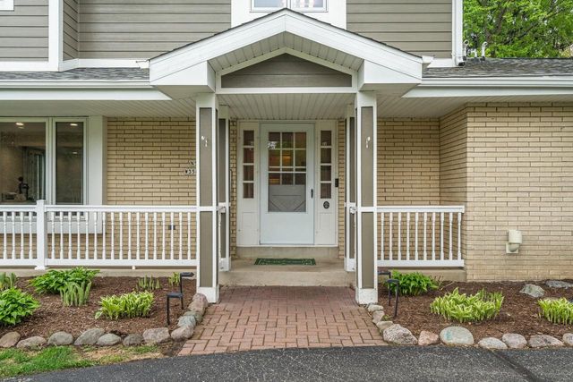 N51W35827 Hillcrest COURT, Oconomowoc, WI 53066