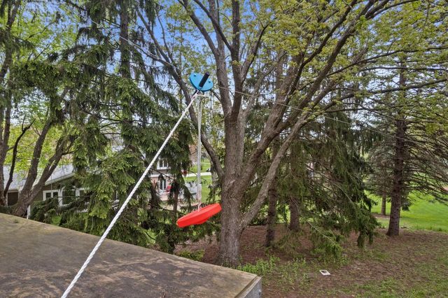 N51W35827 Hillcrest COURT, Oconomowoc, WI 53066